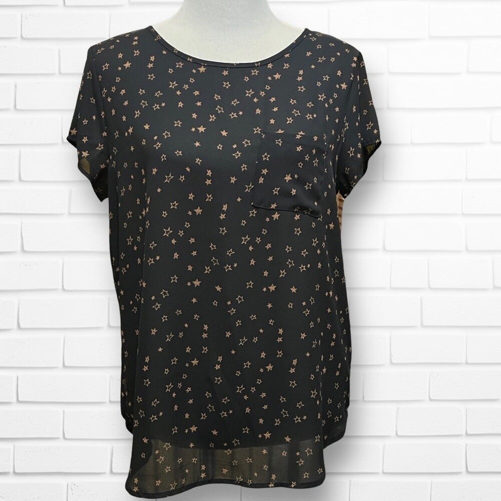 Le Lis Star Print on Black Short Sleeve Top Medium